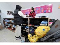 Mersin Büyükşehir Belediyesi, Kıyafet Evleri ile ailelerin yükünü hafifletiyor