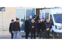 Başından vurulmuş halde eşi tarafından hastaneye götürülen kadın hayatını kaybetti