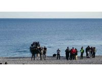 Antalya’da balık tutan vatandaşların oltasına ceset takıldı