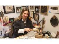Yumurta kabuklarıyla başlayan sanat merakında 30 yıldır ilmik ilmik taşları mozaiğe dönüştürüyor