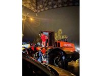 Antalya’da taşkında evlerinde mahsur kalan 4 çocuk ve yaşlı kadın pansiyona yerleştirildi