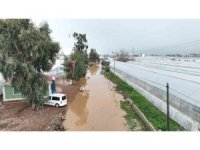 Büyükşehir, yağıştan etkilenen 3 ilçe için hasar tespit çalışması başlattı