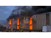 Lastik deposunda çıkan yangın kontrol altına alındı