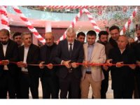 Antalya’da teknoloji indirimi izdihama yol açtı: 10 saat yağmur altında beklediler