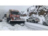 Antalya’da kar yağışı başladı, Alacabel beyaza büründü