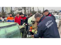 Minibüsle çarpışan otomobil hurdaya döndü: 1’i ağır 5 yaralı
