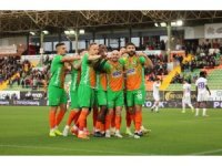 Trendyol Süper Lig: Corendon Alanyaspor: 1 - Eyüpspor: 0 (İlk yarı)