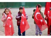 Adana’da ilk ders ’Bayrak Sevgisi’ temasıyla işlendi