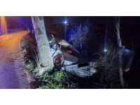 Şarampole devrilen otomobil hurdaya döndü