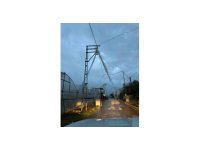 Kumluca’da yağmur ve hortum seraları vurdu