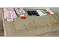 Antalya’da "istihbaratçı" yalanıyla 3,5 milyonluk vurgun yaptılar