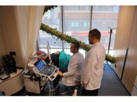 Tekerlekli sandalyeyle getirilen hasta tedavi sonrası yürüyerek çıktı