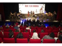 Mersin’de ‘Dilde Telde Anadolu’ konseriyle türkü rüzgârı esti