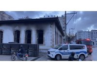 Osmaniye’de restorasyonu yapılan asırlık okulda çıkan yangın söndürüldü