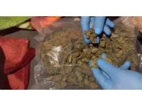 Hatay’da tırın yatak kısmından 5 kilo uyuşturucu çıktı