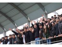 Adana’da liseli gençlerin maç heyecanı çıkan kavgayla yarıda kaldı