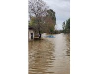 Sağanak yağmurdan sonra şaşırtan görüntü, dağda devasa şelaleler oluştu