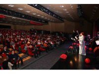 Mersin’de Sevgililer Günü’ne özel Ajda Pekkan şarkıları konseri