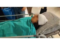 Ekmek almaya giderken sokak köpeklerinin saldırısına uğrayan genç kız yaralandı