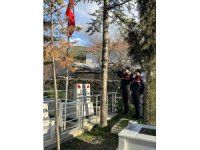 Eğirdir’de şehit kabirleri düzenli olarak denetleniyor