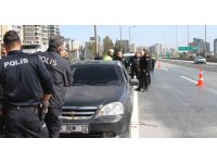 Otoyolda araç içinde sır ölüm: Başından tüfekle vurulmuş halde bulundu