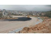 Kepez Belediyesi, yağmurun aşındırdığı yolları yeniledi