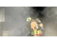 Hatay’da konteyner yangını büyümeden söndürüldü