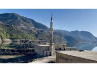 Kıbrıs’a içme suyu sağlayan baraj doldu, insan silueti ortaya çıktı