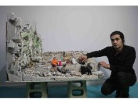 Enkaz altındaki kızının elini bir an olsun bırakmayan babanın yaşadıklarını minyatüre dönüştürdü