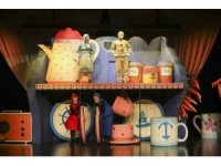 Mersin Şehir Tiyatrosuna küçük ellerden büyük alkış