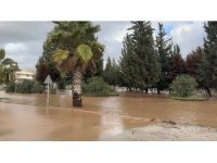 Osmaniye’de sağanak hayatı olumsuz etkiledi