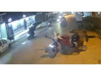 Adana’da 2 motosiklet çarpıştı... Kaza anı kamerada
