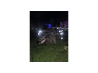 Kırıkhan’da hurdaya dönen otomobilin sürücüsü yaralandı