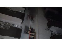 5 katlı binada korkutan yangın:2 kişi dumandan etkilendi