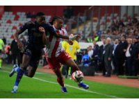 Trendyol Süper Lig: Antalyaspor: 2 - Fenerbahçe: 2 (Maç sonucu)