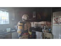 Samandağ’da evin mutfağında çıkan yangın korkuttu