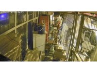 Çalıntı araçla geldiler, marketi soydular: 1 şüpheli tutuklandı