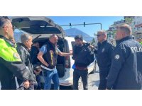 Antalya’da ehliyetsiz sürücü ortalığı birbirine kattı: 357 bin lira ceza yedi