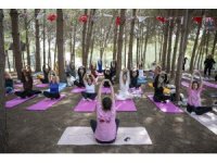Mersin’de kadınlar doğada yoga ve sanatla buluştu