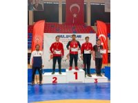 Manavgat Belediyesi Güreş Kulübü sporcuları, Niğde’den derecelerle döndü