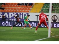 Trendyol Süper Lig: Corendon Alanyaspor: 0 - Gençlerbirliği: 0 (İlk yarı)