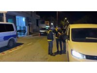 Sopayla sürücünün üzerine yürüyen taksiciye 201 bin lira ceza ve tutuklama