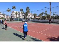 Akdeniz Belediyesinin tenis kursu genç yetenekleri yetiştiriyor