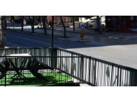 Bu kavşağa giren sürücüler kaza sonucu ya sanayiye ya da hastaneye gidiyor