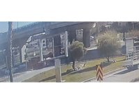 Elektrikli bisiklet ile motosiklet çarpıştı: 1 yaralı