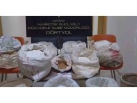 Portakal bahçesinde gerçekleşen uyuşturucu alışverişine polis ekiplerinden baskın: 175 kilogram kimyasal uyuşturucu ham maddesi ele geçirildi