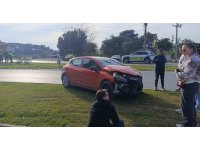 Manavgat’ta otomobiller çarpıştı: 2 kişi yaralı