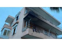 Apartman dairesinde yangın: 1 kişi dumandan etkilendi