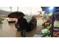 Hatay’da kuvvetli sağanak yağış etkili oluyor