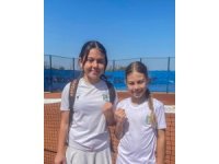 Manavgat Belediyesi Tenis Kulübü sporcularından derece